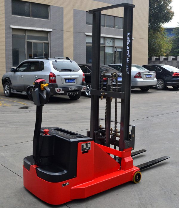 湖南榮洲機械設備有限公司,移動式升降平臺價格,湖南升降貨梯,塑料托盤批發,固定式升降平臺,曲臂式升降平臺,汽車尾板,全電動叉車 湖南榮洲機械設備有限公司,移動式升降平臺價格,湖南升降貨梯,塑料托盤批發,固定式升降平臺,曲臂式升降平臺,汽車尾板,全電動叉車