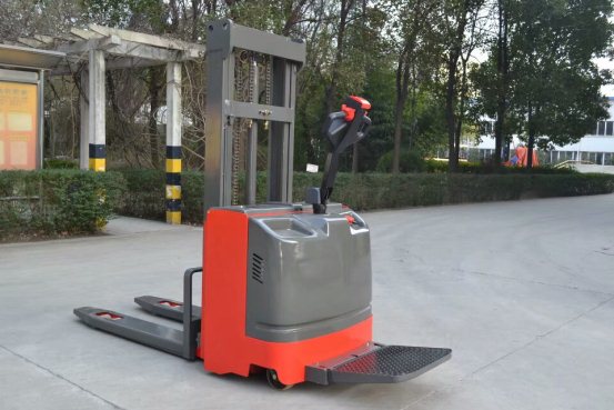 湖南榮洲機械設備有限公司,移動式升降平臺價格,湖南升降貨梯,塑料托盤批發,固定式升降平臺,曲臂式升降平臺,汽車尾板,全電動叉車 湖南榮洲機械設備有限公司,移動式升降平臺價格,湖南升降貨梯,塑料托盤批發,固定式升降平臺,曲臂式升降平臺,汽車尾板,全電動叉車