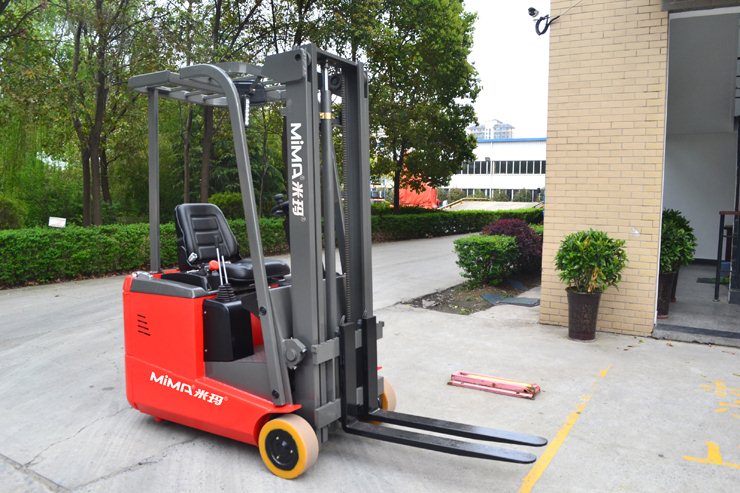 湖南榮洲機械設備有限公司,移動式升降平臺價格,湖南升降貨梯,塑料托盤批發,固定式升降平臺,曲臂式升降平臺,汽車尾板,全電動叉車 湖南榮洲機械設備有限公司,移動式升降平臺價格,湖南升降貨梯,塑料托盤批發,固定式升降平臺,曲臂式升降平臺,汽車尾板,全電動叉車